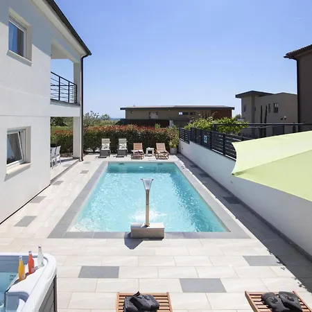 Gusto By Interhome * 보드냔