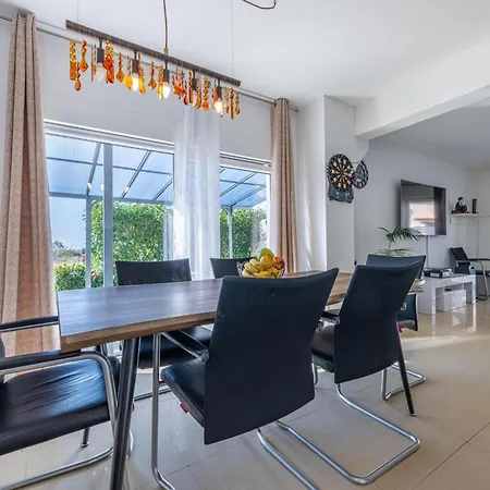 Gusto By Interhome * 보드냔