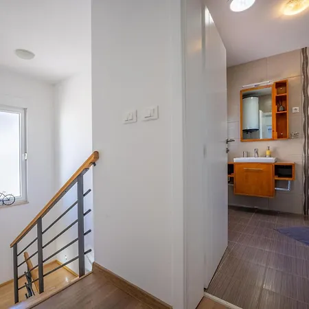 Gusto By Interhome 보드냔